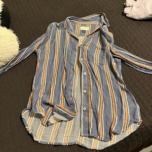 Striped button down shirt 
Size S
great condition
